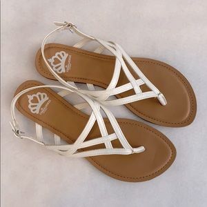 Women’s White Flat Sandals